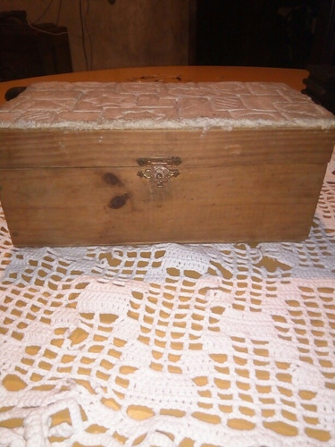 Caja De Madera Antigua Decorada