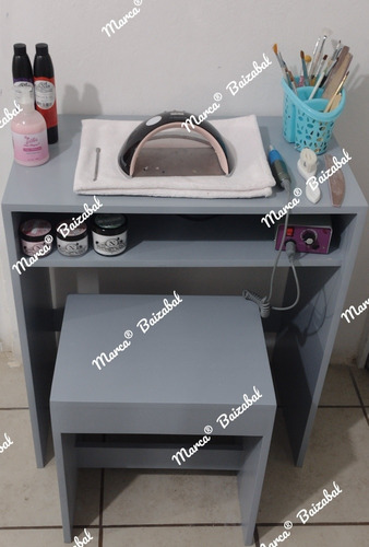  Mesa Para Manicure Con Dos Bancos 