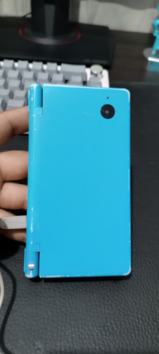 Nintendo Dsi Azul  Con Detalle Para Piezas O Reparar