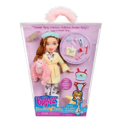 Muñeca Meygan Bratz Slumber Party - Incluye 2 Conjuntos de Pijamas para Combinar Como Tu Quieras, Su Estilo Único de Cabello Rojo Ondulado y Recogido en Coleta Alta y Maquillaje Suave Rosa | Envío gratis