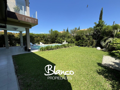 Casa En Venta En Los Lagos, Nordelta, Tigre - Imagen 4