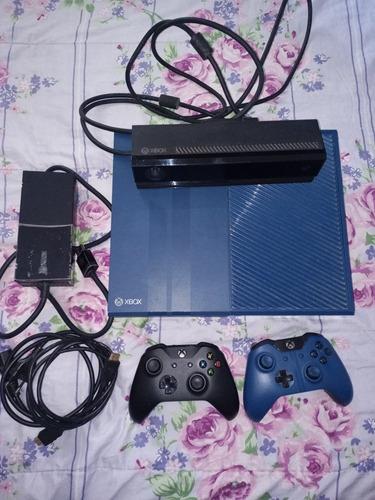 Xbox One X 1tb, Motor Sport, Kinect E Jogos, 2 Controles.