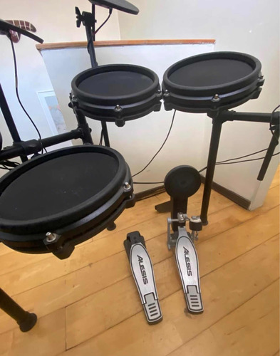 Batería Eléctrica Alesis Nitro Kit