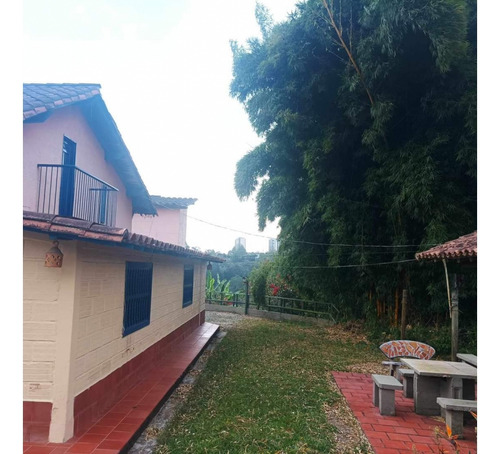 Vendo Finca En Rionegro 8.722 Metros Tres Casas Ch
