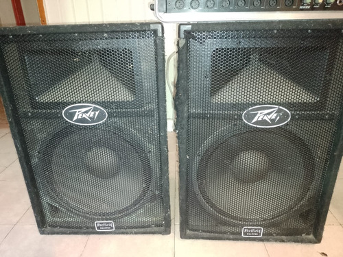 Bafles Peavey 15  400w/ Consola Potenciada De 8 Canales.