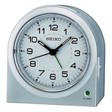Reloj Despertador Seiko Qhe085s Color Blanco Fondo Blanco