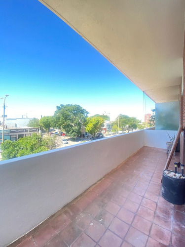 Alquiler Apartamento 2 Dormitorios Con Terraza En Parque Batlle - Imagen 4