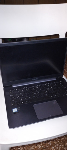 Asus Notebook Ux430u Para Repuestos.pantalla Dañada