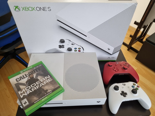 Xbox One S 1tb Disco Físico Dos Controles Y Call Of Duty Mw