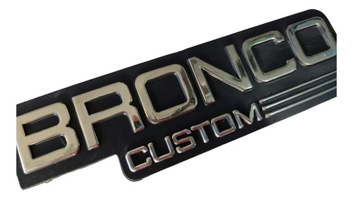 Emblema Insignia Guardabarro Ford Bronco Custom Lateral Tras Foto 2