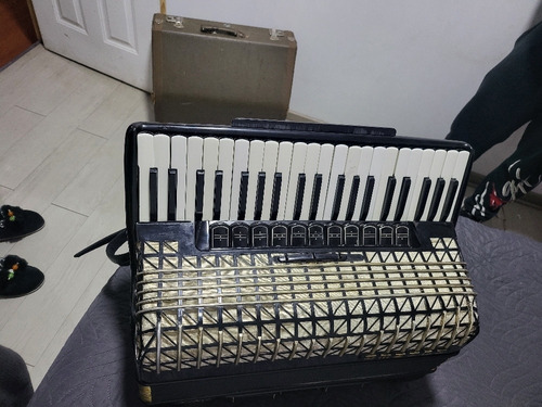 Acordeón 120 Bajos Hohner Atlantic Iv De Luxe