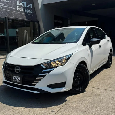 Nissan Versa 2023