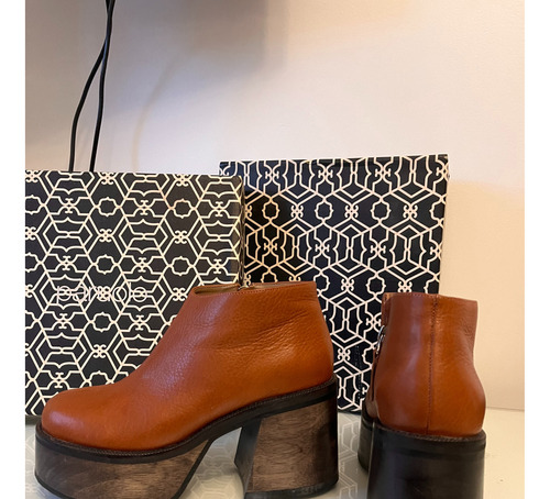 Botas Cuero Camel Paruolo T39