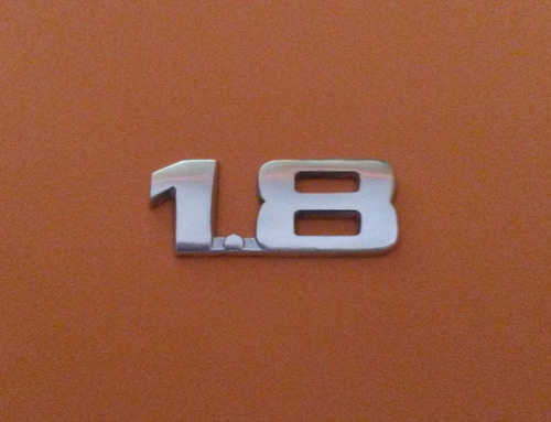 Emblema 1.8 De Optra Chevrolet De Metal Pulido Foto 3