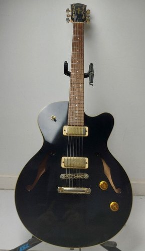 Guitarra Yamaha Aex 520