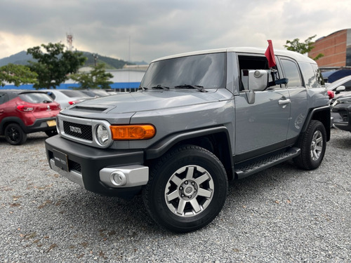 Toyota Fj Cruiser At 4x4