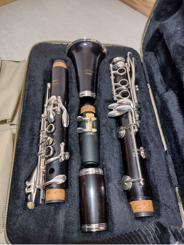 Clarinete Yamaha Ycl-35 