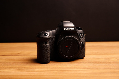 Câmera Canon Eos 6d Full Frame Corpo - Seminova