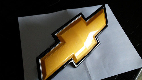 Emblema Parrilla Silverado Reemplazos En Fibra Chevrolet Foto 2