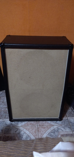 Caja 2x12 Con Un Celestion Rocket 50