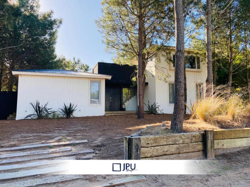 Casa En Venta Costa Esmeralda, Barrio Marítimo Iii.