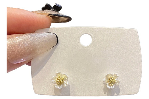 Aretes De Margaritas Con Flor Blanca Cortos Elegantes