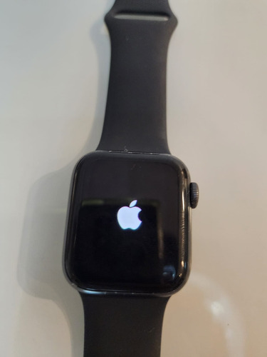 Smartwatch Apple Watch Series 4 40mm + Brinde 6 Pulseiras
