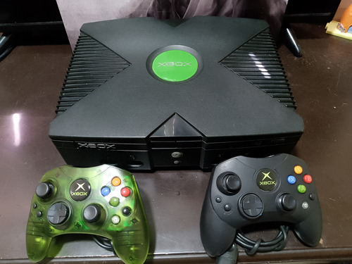 Microsoft Xbox Con 2 Controles Y Juegos Incorporados
