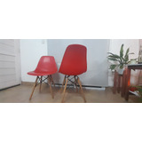 Juego De 4 Sillas Eames Nórdicas Color Roja Trípode Madera