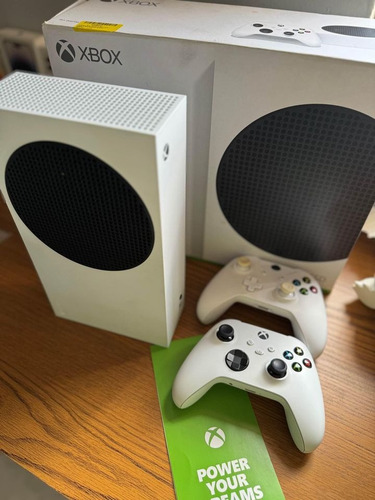 Xbox One S 512gb Ssd Semi Novo