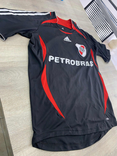 Camiseta River Alternativa Negra 2009