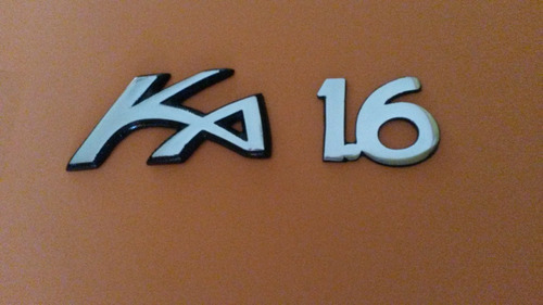 Emblema Kit De Ford Ka 2 Piezas De  Metal Pulido Foto 3