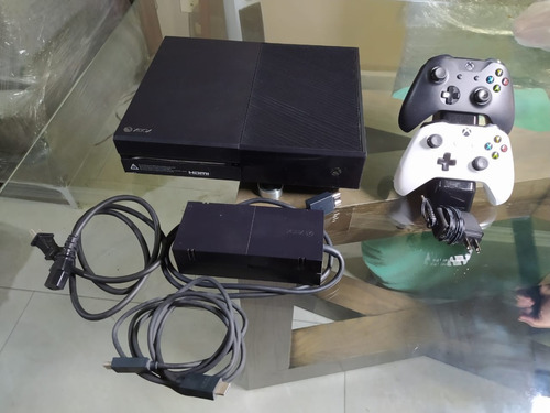Xbox One 1tb Con 2 Controles Y Base De Carga