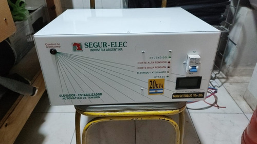 Elevador Automático Tensión 20kva R140-245v 