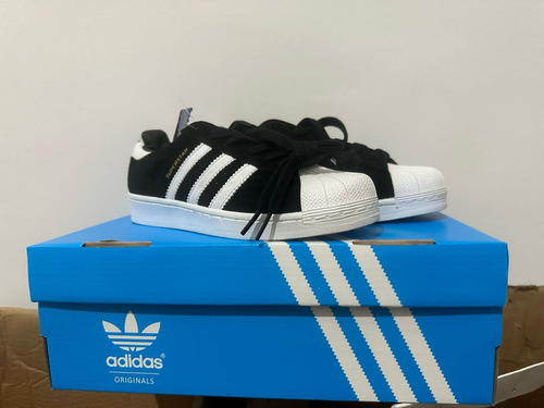 Zapatillas adidas Superstar Negra Gamuza Tira Blanca