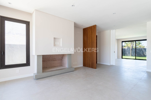 Casa A Estrenar En Barrio Parques Id 5709 - Imagen 4