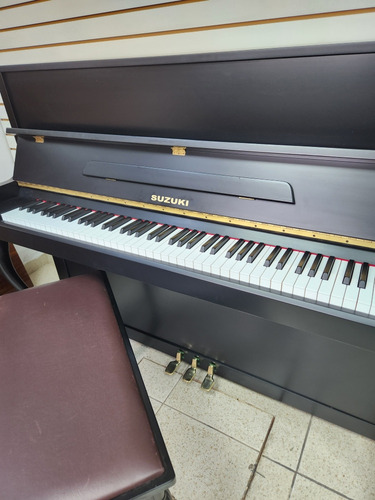 Piano Vertical Suzuki Au210 Negro, Con Banca