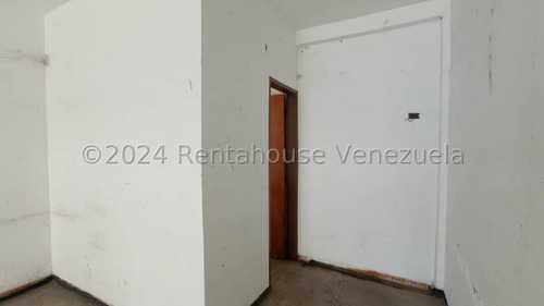 Dayana Saez Trae Esta Oportunidad Para Colocar Tu Negocio En Excelente Zona Comercial, En Un Local Comodo, Amplio Y Seguro. - Imagen 4