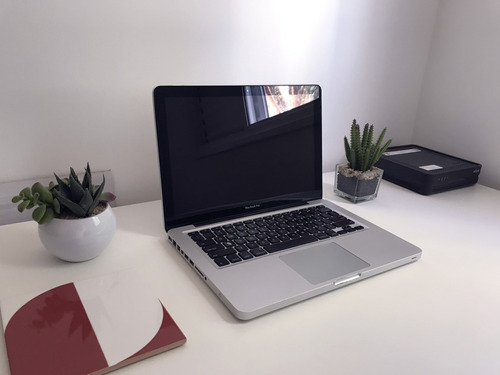 Macbook Pro 2011 I5, 8gb De Ram, 240 Ssd