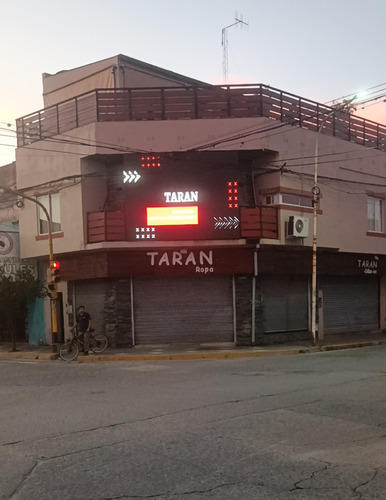 Publicidad En Pantalla Gigante En La Vía Pública 