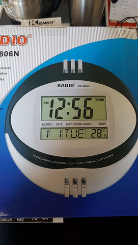 Reloj De Pared Redondo  Digital Kadio  Con Temp Y Alarma 