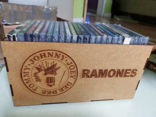 Coleção Completa Cds Ramones Com Box Em Mdf (lacrados)