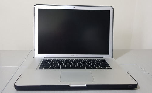 Apple Macbook Pro (15-inch, 500gb Ssd, 8gb Ram, Intel C I7) 