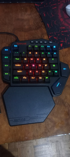 Teclado Gamer Diti K585rgb Negro Medio Teclado Fps