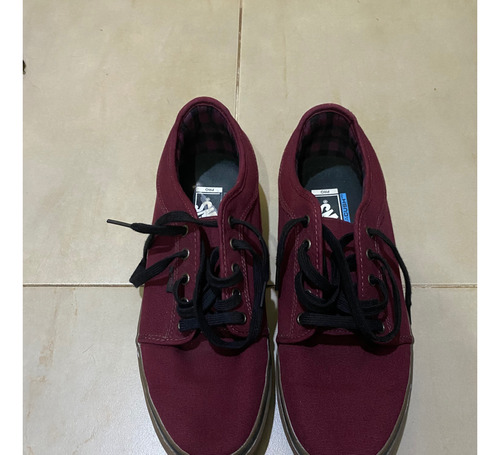 Zapatillas Vans Bordo (talle 46)