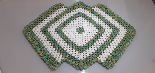 Tapete Crochê Artesanal 105x73 Grande Verde/branco- 2 Peças 