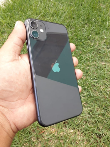 Apple iPhone 11 (64 Gb) - Preto