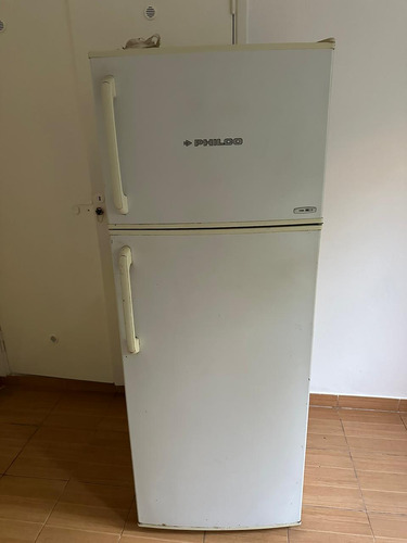 Heladera Marca Philco A Revisar Con Freezer Usada 