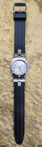 Reloj Swatch Swiss Plateado Extensible Negro
