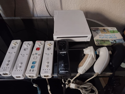Nintendo Wii Con 4 Juegos Físicos Y 14 Juegos Digitales.
